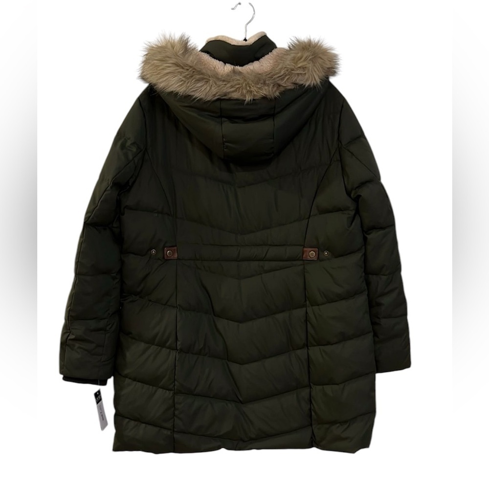 Lauren Ralph Lauren
Plus Size Faux-Fur-Trim Hooded Puffer Coat - Picture 3 of 4